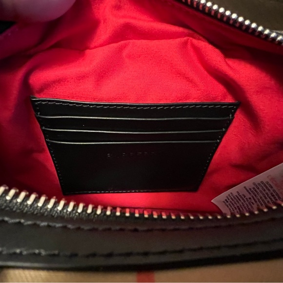 Burberry Vintage Unisex Check & Leather Crossbody Bag 8010152 (New) $1150 - Picture 8 of 12